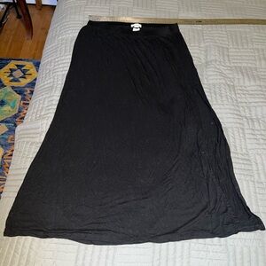 Garage Classic Black Maxi Skirt with 2 long side slits Rayon (a little linty) M